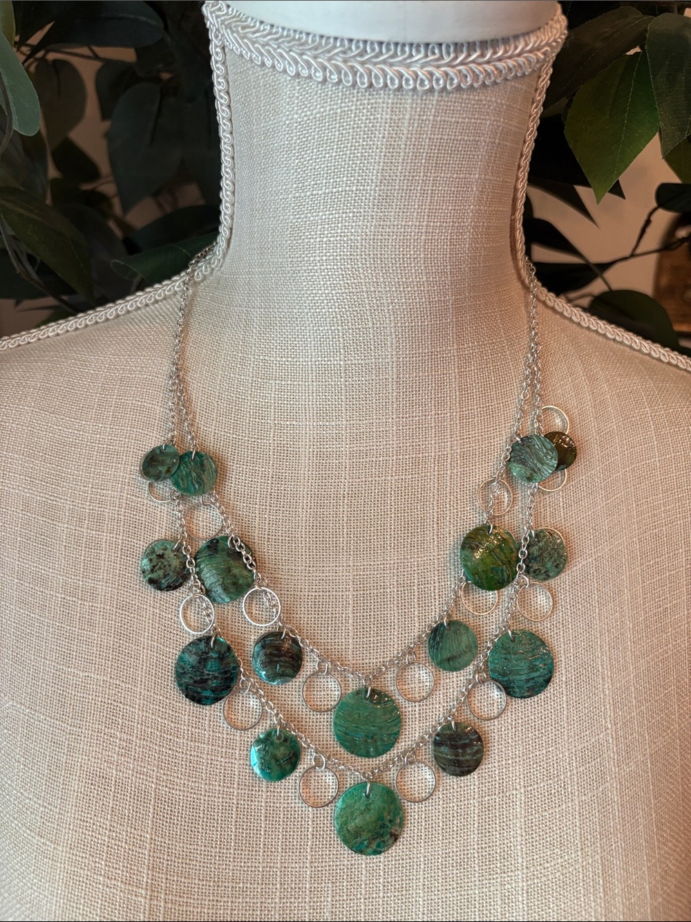 Coldwater Creek Green Multi-Tone Disc Layered Necklace with  Rings